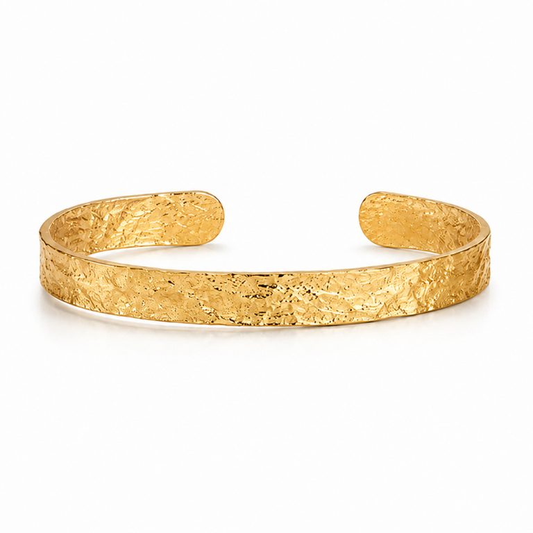 Cilla Jewels Goudkleurige Smalle Dames Bangle Armband met Gehamerde Structuur
