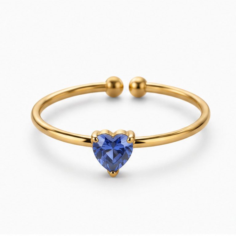 Cilla Jewels Goudkleurige Verstelbare Damesring met Blauwe Hartvormige Zirkonia