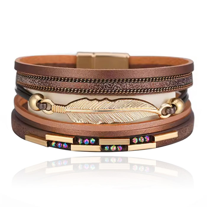 Deja Armband goudkleurig bruin met veer en strass