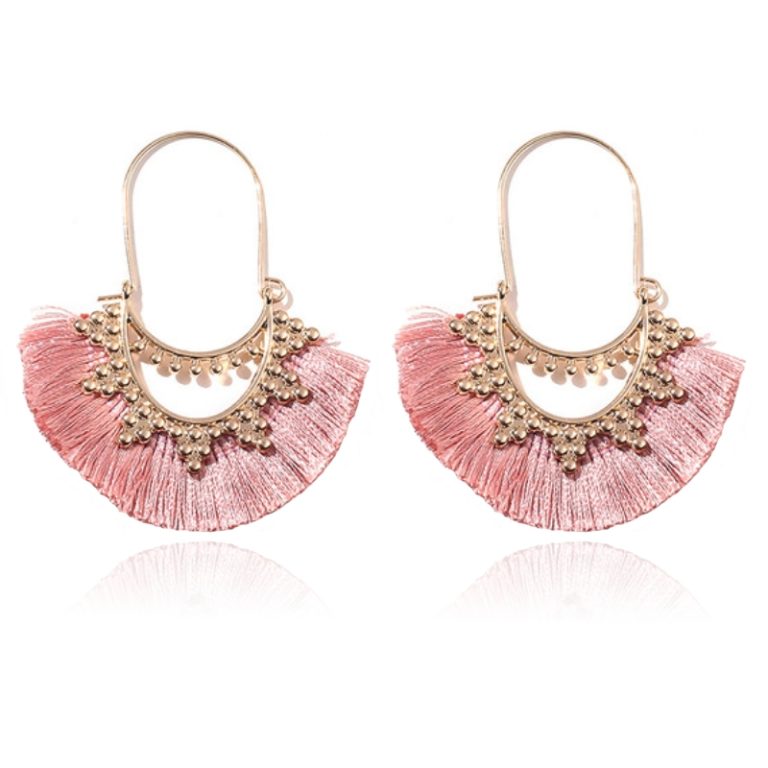 Deja Jewels Bohemian Goudkleurige Oorbellen met Roze Franje Waaierhangers