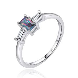 Elenza Sterling .925 Zilveren Ring met Vierkante Regenboogsteen en Zirkonia-17mm