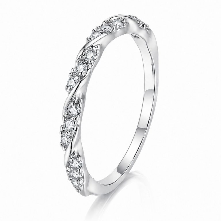 LGT JWLS Zilverkleurige Golvende Damesring met Groepjes Zirkonia – 16mm