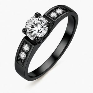 LGT JWLS Zwarte Damesring met Grote Ronde Zirkonia en Vier Zijstenen – 19mm